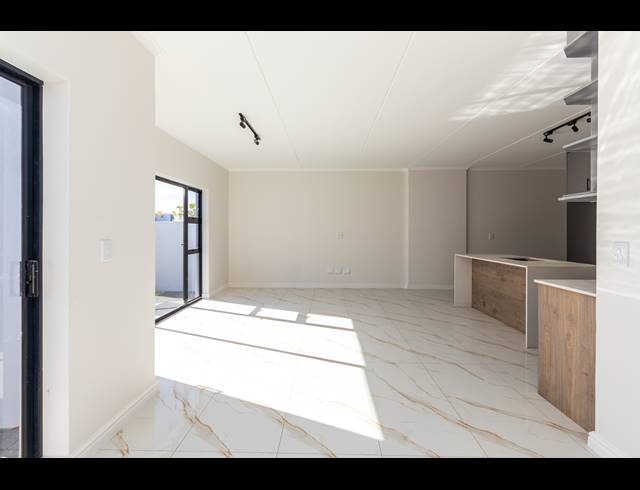 3 BEDROOM TOWNHOUSE FOR SALE IN SANDOWN